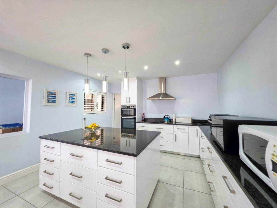 3 Bedroom Property for Sale in Stilbaai Western Cape